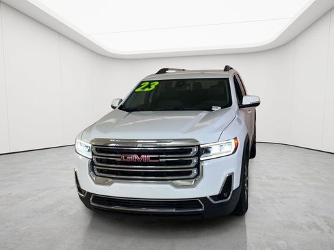 Used 2023 GMC Acadia SLT w/ Preferred Package AWD/4WD image 3