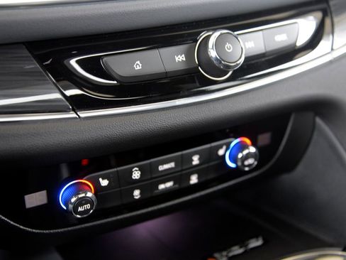 Used 2024 Buick Enclave Essence w/ Experience Buick Package image 24