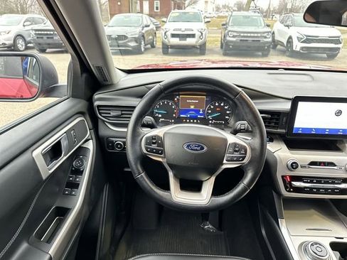 Used 2023 Ford Explorer XLT w/ Equipment Group 202A image 13