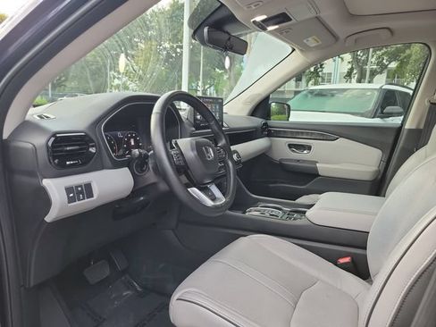 Used 2023 Honda Pilot Elite image 10