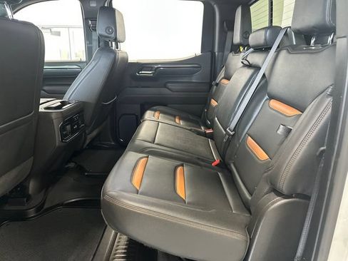 Used 2025 GMC Sierra 1500 AT4 w/ AT4 Premium Package AWD/4WD image 24