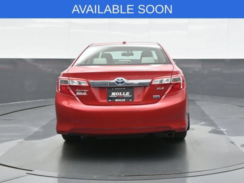 Used 2014 Toyota Camry XLE w/ Leather Package FWD image 6