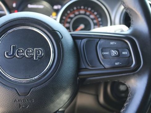 Used 2022 Jeep Wrangler Unlimited Sport AWD/4WD image 17