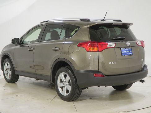 Used 2014 Toyota RAV4 XLE AWD/4WD image 6