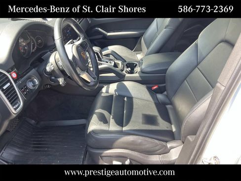 Used 2021 Porsche Cayenne AWD/4WD image 6