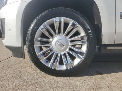 Used 2018 Cadillac Escalade ESV Platinum image 7
