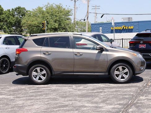 Used 2015 Toyota RAV4 XLE w/ Four Season Floor Mat Package AWD/4WD image 5