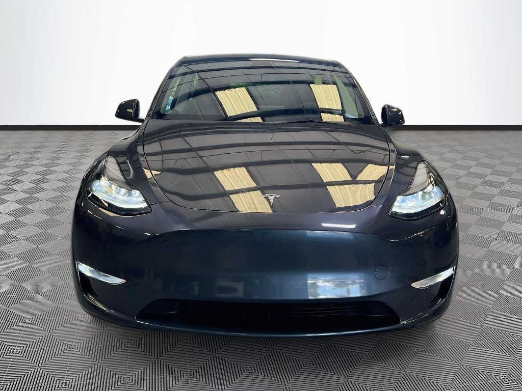 Used 2023 Tesla Model Y 2WD image 2