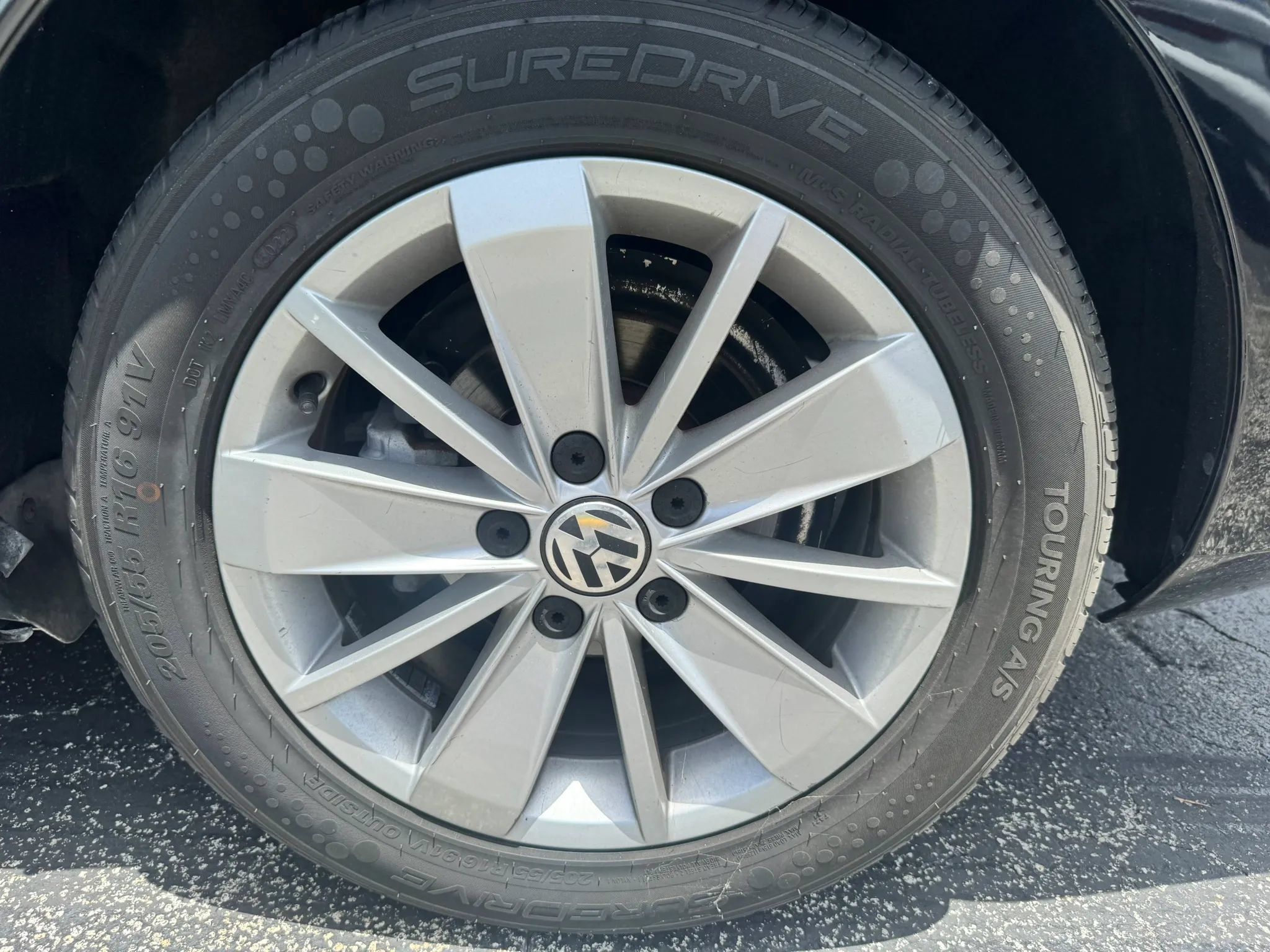 Used 2015 Volkswagen Jetta Sport FWD image 35