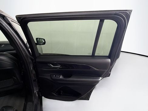 Used 2023 Jeep Grand Cherokee L Laredo RWD image 31