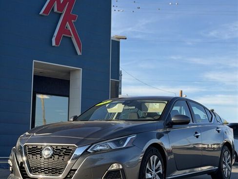 Used 2022 Nissan Altima 2.5 S image 1