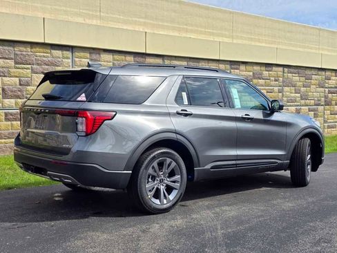 New 2026 Ford Explorer Active image 10