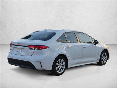 Used 2024 Toyota Corolla LE FWD image 4