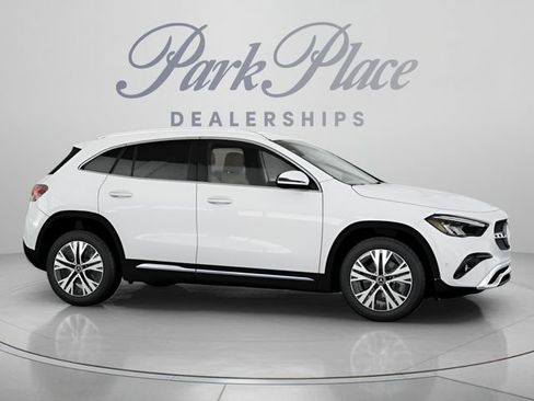 Used 2025 Mercedes-Benz GLA 250 4MATIC image 27