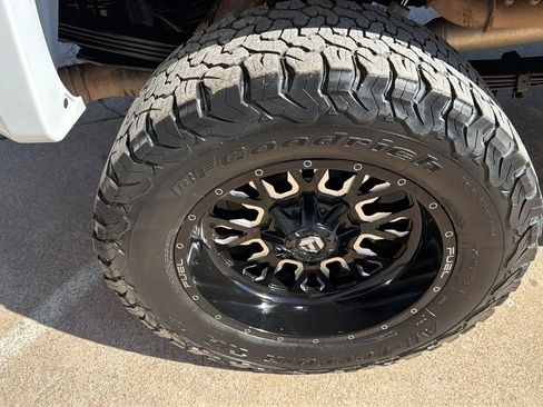 Used 2017 Chevrolet Silverado 2500 LT w/ Z71 Package, Off-Road image 18