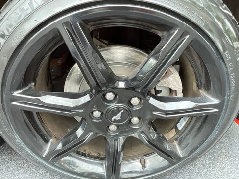 Used 2015 Ford Mustang Coupe w/ Equipment Group 051A RWD image 32