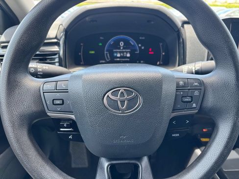 Used 2025 Toyota Camry LE FWD image 27