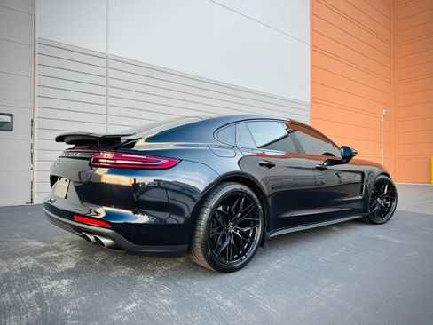 Used 2017 Porsche Panamera 4S image 7