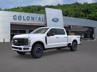 New 2025 Ford F350 Platinum w/ Tremor Off-Road Package