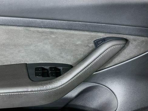Used 2021 Tesla Model 3 Standard Range Plus image 15
