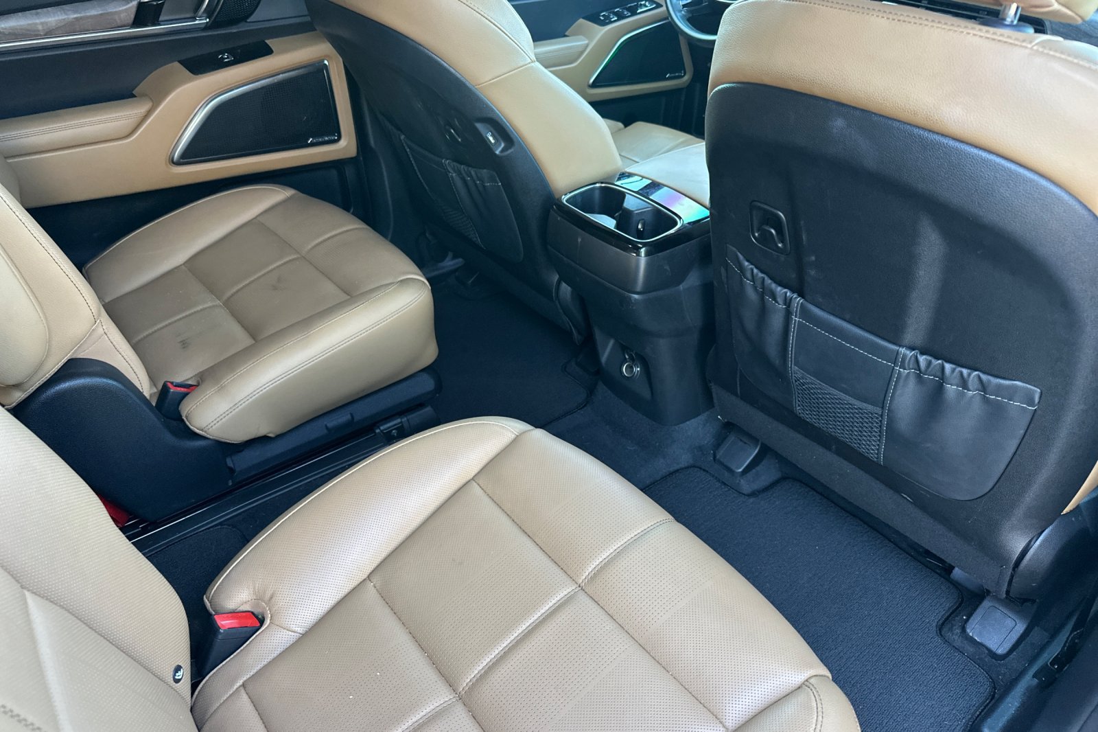 Used 2022 Kia Telluride SX w/ Towing Package FWD image 19