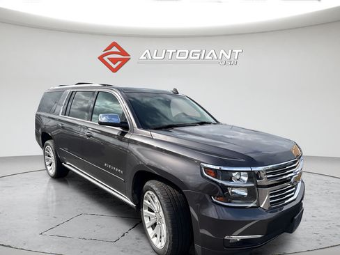 Used 2015 Chevrolet Suburban LTZ RWD image 16