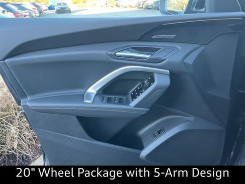 New 2025 Audi Q5 Prestige image 4