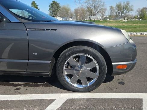 Used 2003 Ford Thunderbird image 8