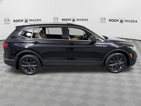 Used 2024 Volkswagen Tiguan SE image 8