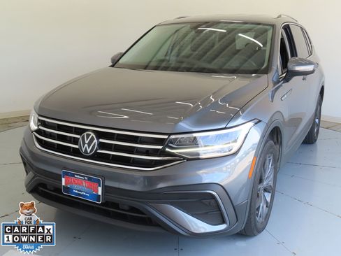 Used 2022 Volkswagen Tiguan SE FWD image 9