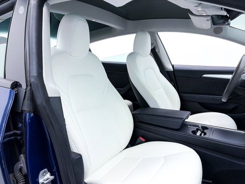 Used 2022 Tesla Model 3 Standard Range image 29