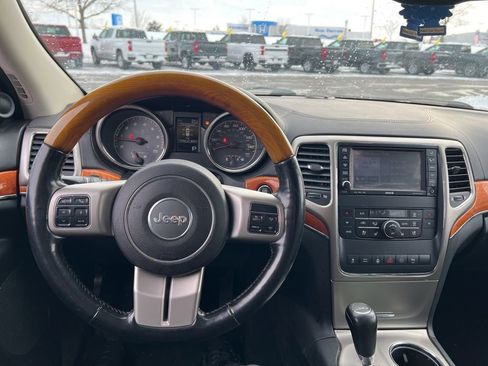 Used 2011 Jeep Grand Cherokee Overland image 22
