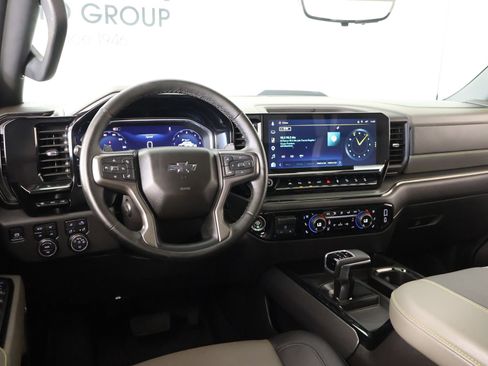 Used 2025 Chevrolet Silverado 1500 ZR2 w/ Technology Package AWD/4WD image 2