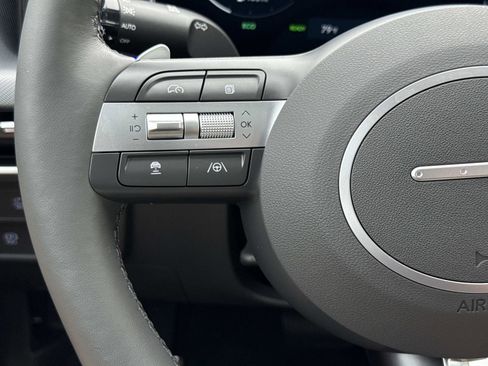 Used 2025 Hyundai Sonata Limited image 9