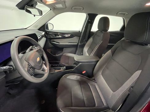 Used 2024 Chevrolet TrailBlazer LS image 3