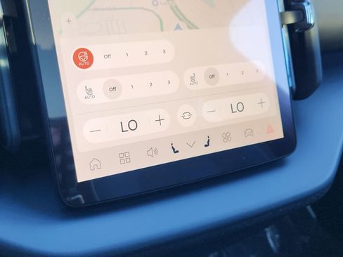 New 2026 Volvo EX30 Plus w/ Climate Package image 9