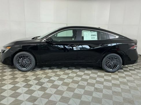 New 2026 Nissan Sentra SV w/ SV Convenience Package FWD image 4