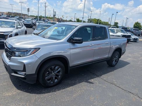Used 2024 Honda Ridgeline Sport image 4