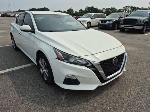 Used 2021 Nissan Altima 2.5 S w/ Driver Assist Package FWD image 7