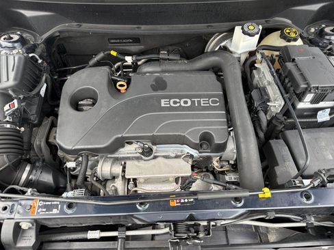 Used 2020 Chevrolet Equinox LS FWD image 35