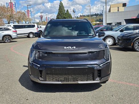 Used 2024 Kia EV9 GT-Line AWD/4WD image 2
