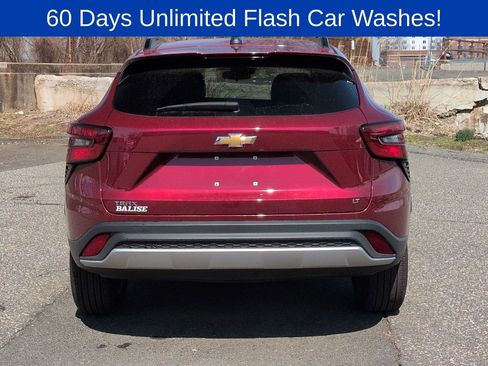 Certified 2025 Chevrolet Trax LT image 4