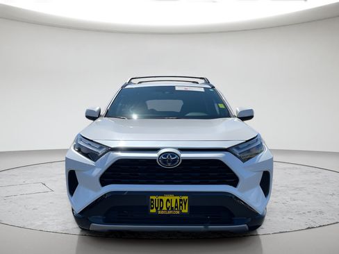Certified 2022 Toyota RAV4 SE w/ Convenience Package AWD/4WD image 8