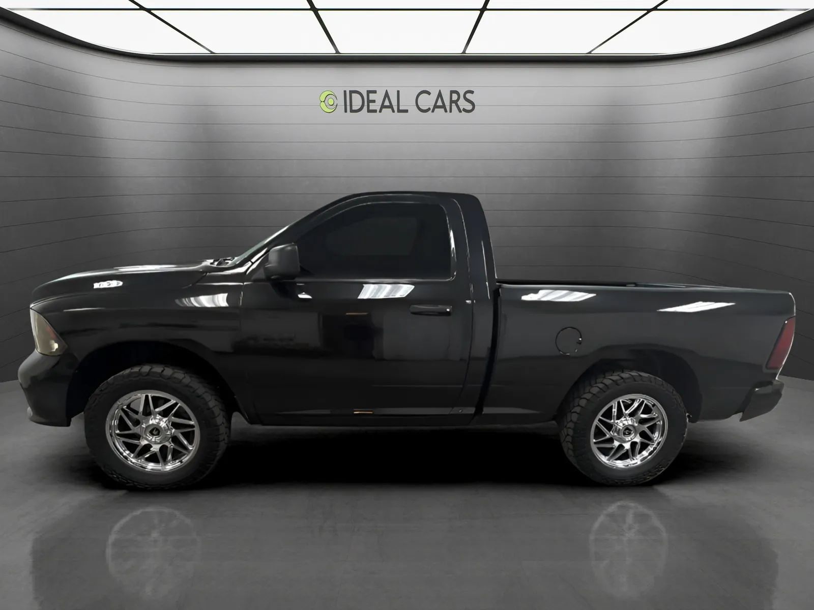 Used 2017 RAM 1500 Express RWD image 8