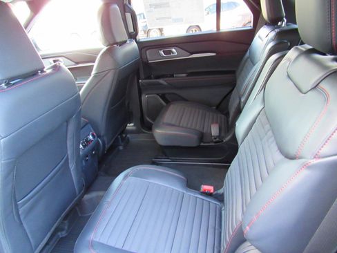 New 2026 Ford Explorer ST-Line w/ ST-Line Street Pack AWD/4WD image 32
