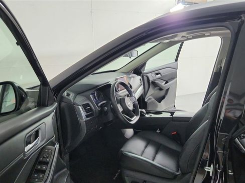 Used 2024 Nissan Rogue SV w/ SV Premium Package FWD image 9