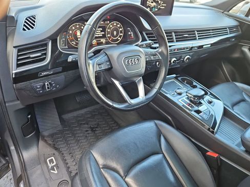 Used 2017 Audi Q7 3.0T Premium Plus w/ Premium Plus Package AWD/4WD image 2