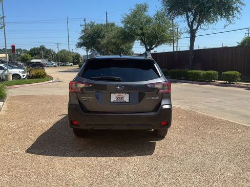 Used 2023 Subaru Outback Premium AWD/4WD image 9