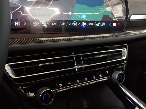 New 2026 Chevrolet Traverse High Country image 19