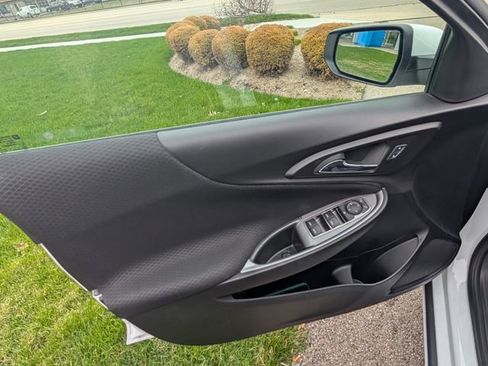 Used 2024 Chevrolet Malibu LT image 14